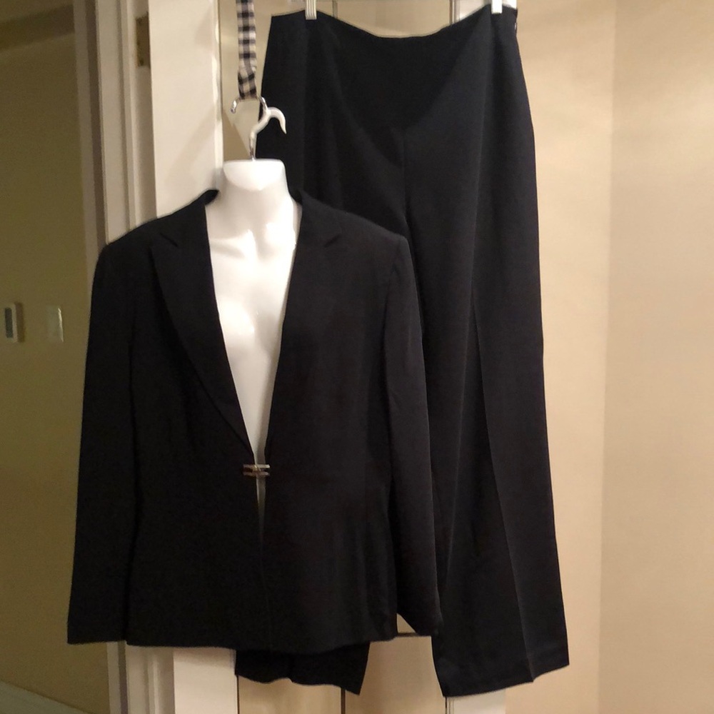 Bill Blass Suit